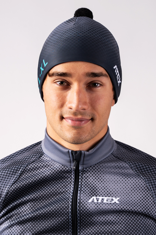 Sportovní čepice dvouvrstvá s bambulí